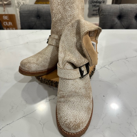 Vintage Frye Veronica Shortie White Crackle Slouch Boot - Picture 14 of 16